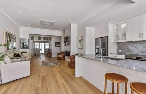 Waterhouse House | Hawdon House Summary: