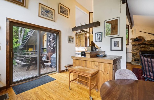 Pittsfield House | Hawk Landing: A cozy 3-bedroom retreat perfect for families and pet-friendly getaways.