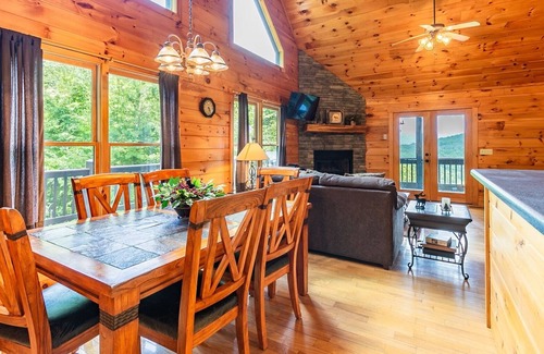 Ridgeline Vistas Cabin | Hawk`s Hideaway - Great Privacy, Amazing Views of Blue Ridge Mountains