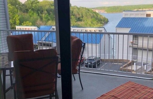 Osage Beach Condo | Hawks Nest Condo -Lake View -Beautifully Updated -King Bed -Minimal Steps!