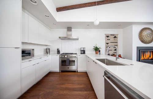 Hood River House | Hawks Perch - New Downtown Modern, Panoramic View