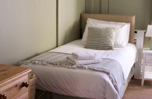 Stroud Hotel | Hawkwood