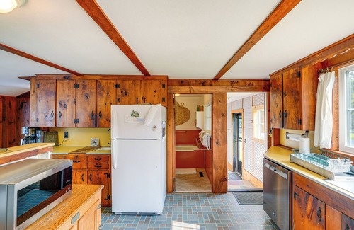Hawley House | Hawley Home w/Deck & Mtn Views: Swim, Ski & More!
