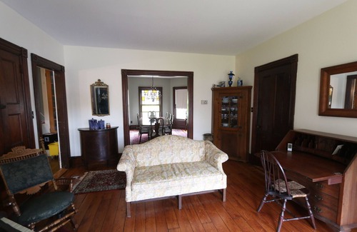 White Mills House | Hawley/Lake Wallenpaupack Area Beautiful Victorian With Hot Tub!
