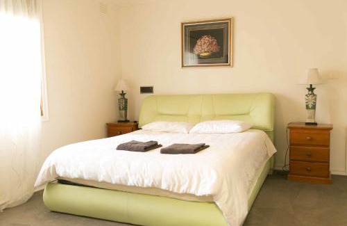 Hawthorn House | Hawthorn Holiday House