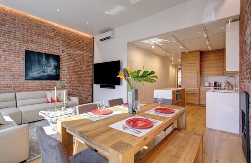 Central Park North Apartment | Hawthorn III by Rove Travel | 2BR Designer Apt
