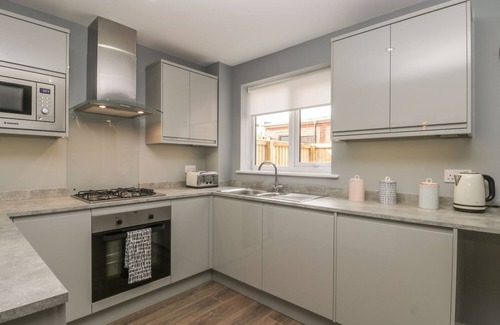 Ruswarp Cottage | HAWTHORN, pet friendly, country holiday cottage in Whitby
