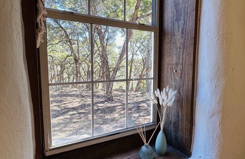 Canyon Lake House | Hay Bale Cabin - 10 acres, views and trails