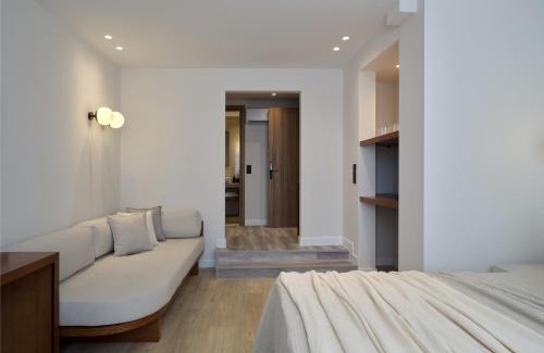Plaka Hotel | Haya Athens Loftie Suites