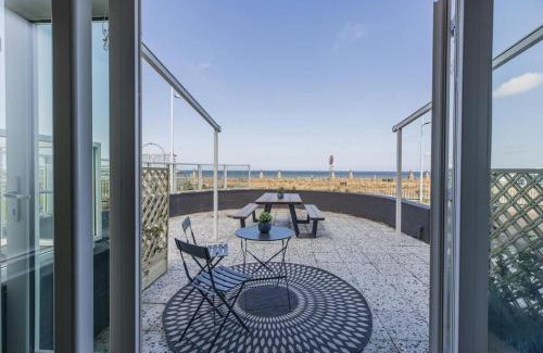 Scheveningen Apartment | Haya Seaview - The Casino