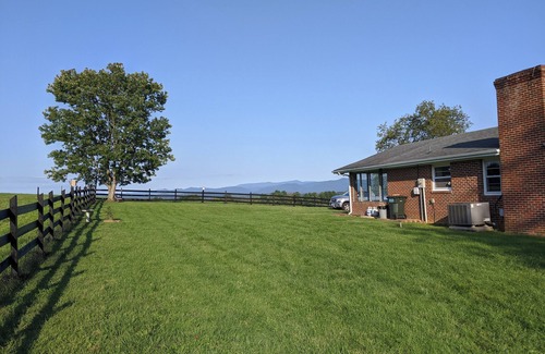 Lexington House | "HayDown" - Private 3-bedroom countryside house just outside lovely Lexington