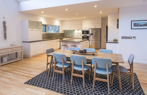 Quindalup House | Hayes Hideaway - peaceful bush setting