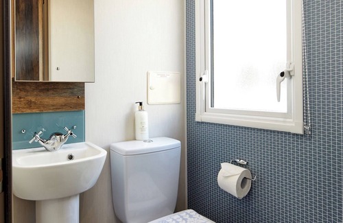 Hayling Island House | Hayling Island Holiday Park Gold 2 Bed Caravan W017