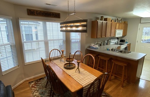 Pigeon Forge Ski Chalet | Haymon Hacienda 2BR/2BA cozy rental in Pigeon Forge. Great Location!