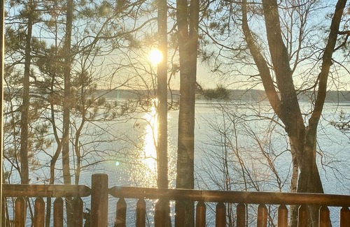Hayward Cabin | Hayward, Round Lake Retreat! Private dock, 3 kayaks, beautifully maintained!