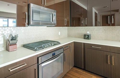 Houston Apartment | Hayworth 2BD/2.5BA 3