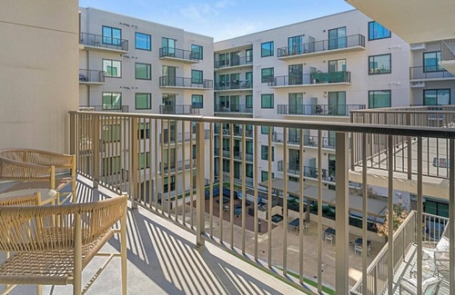 Houston Apartment | Hayworth 2BD/2.5BA 3