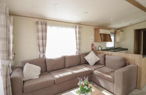 Denny House | Hazel