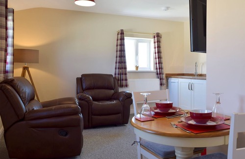 Whitland Cottage | Hazel Grove Farm - Rose Cottage - UK6573