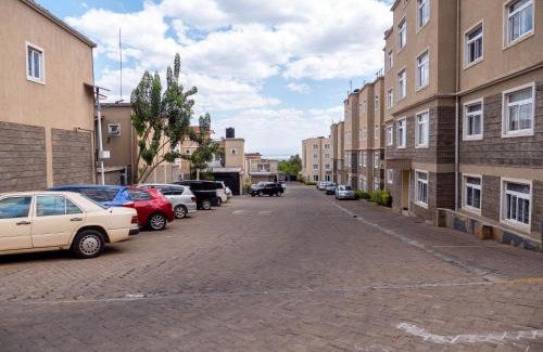 Hospital Apartment | Hazel's Condo-Luxury 3 Bedroom