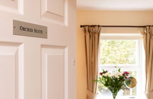 Solihull House | Hazeleigh - Stylish 4-Bed House near Airport, NEC, Resorts World Arena, Solihull