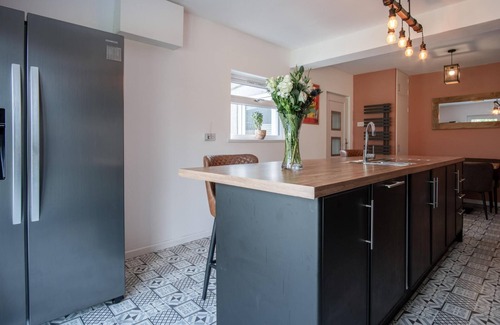 Kilgetty House | Hazeley - 3 Bedroom Holiday Home - Begelly