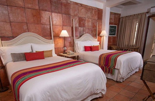 Cartagena Walled City Cabin | Hb-2qf Boutique Hotel Room With Jacuzzi Air Conditioning And Wifi