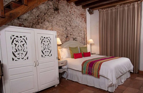 Cartagena Walled City Cabin | Hb-kpf Boutique Hotel Room With Jacuzzi Air Conditioning And Wifi