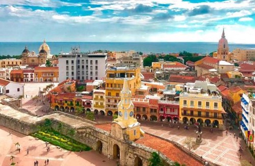 Cartagena Walled City Cabin | Hb-stf Boutique Hotel Room With Jacuzzi Air Conditioning And Wifi