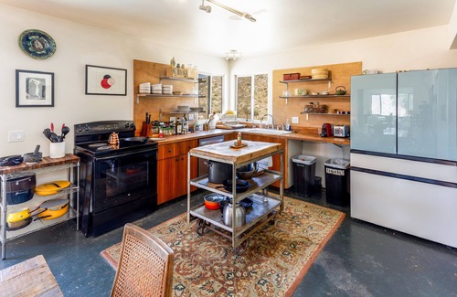 Yucca Valley House | HDP The Compound - Sleeps 16+, Perfect for Groups