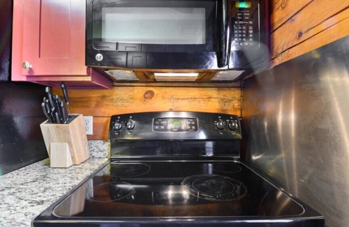 Wisconsin Dells Condo | Headline