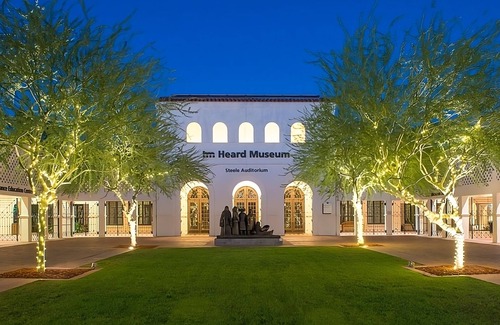 Chandler Apartment | Heard Museum History Tour! Relaxing Unit w/Balcony! Onsite Pool & Jacuzzi