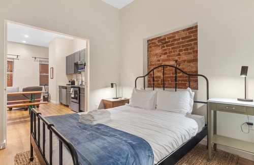 Adams Morgan Bed & Breakfast | Heart of Adams Morgan, Walk Everywhere!