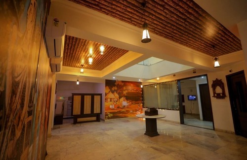 Basai Apartment | Heart Of Agra with WiFi and AC in Wise Villa Agra