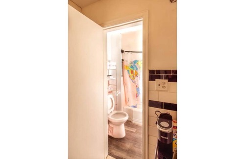 Albany Apartment | Heart of Albany - Skip from Work to Happy Hour