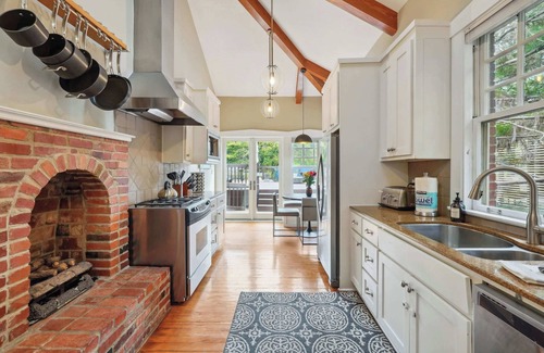 Virginia Highland House | Heart of ATL/Heated Pool- Hot Tub/Secluded/Slps 8