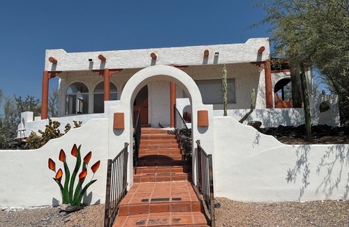 Village Vista House | HEART of Cave Creek, private pool w/heated option! WALK to town, coffee, shops!