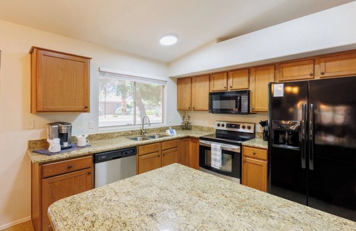 Las Casitas del Sur House | Heart of Chandler! Game/Poker Room. Super Corner Lot. Short or Long Term Welcome.