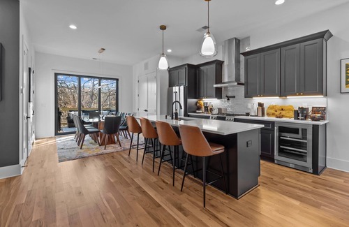 Optimist Park House | Heart of Charlotte luxury 4-bedroom house with AC-Heat and high-speed WiFi