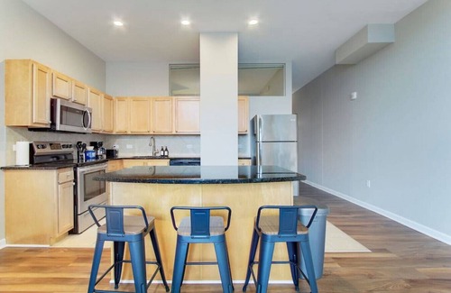 Gateway District Apartment | Heart of Downtown Cleveland | Free Parking
