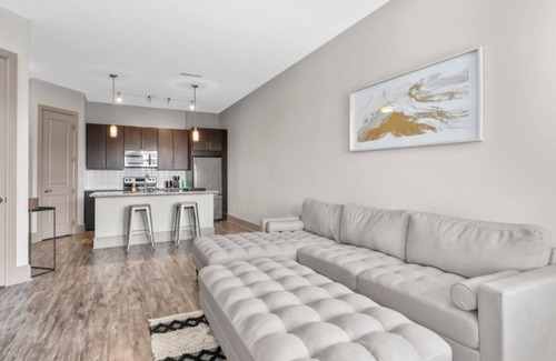 Italian Village Apartment | Heart of Downtown Columbus | Short North area