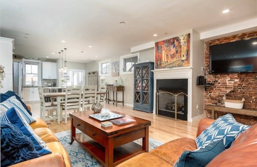 Newburyport House | Heart of Downtown Newburyport | Urban Loft Living