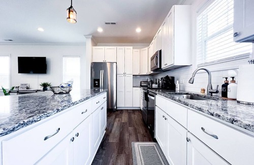Wilmington House | Heart of Downtown- pet-friendly ILM retreat!