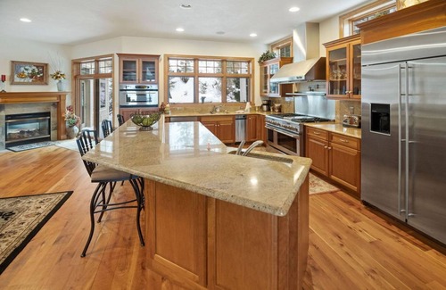 Fish Creek House | Heart of Fish Creek!- Newer Construction - 4BR, 4.5BA Condo-Sleeps 8-10