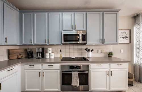 South Arlington House | Heart of Grand Prairie, 4BD with Pool & Game Room