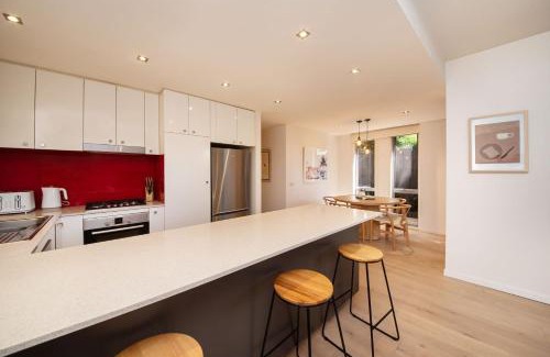 Hampton Apartment | Heart of Hampton by the Beach