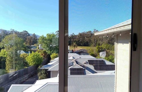 Healesville House | Heart of Healesville, Yarra Valley, Rural Victoria