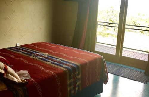 Fredonia Cabin | Heart of Heart Guest Lodge 5 bedroom,5 baths,den,kitchen. Mason County