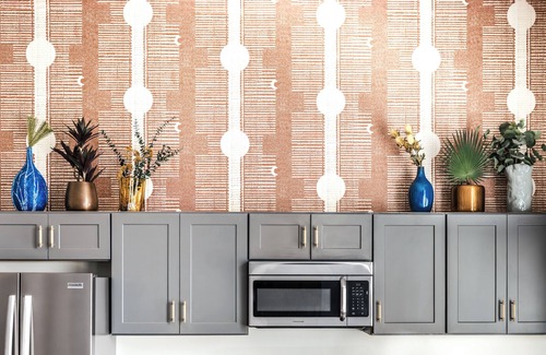 Downtown Charleston Hotel | Heart of Historic District | Luxury Apt | 360 King