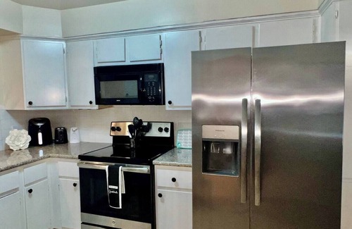 Southgate Apartment | Heart of Houston Med Center & NRG Stadium